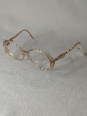 Swank Frame Transparent Beige Round Eyeglass Frames No Lenses